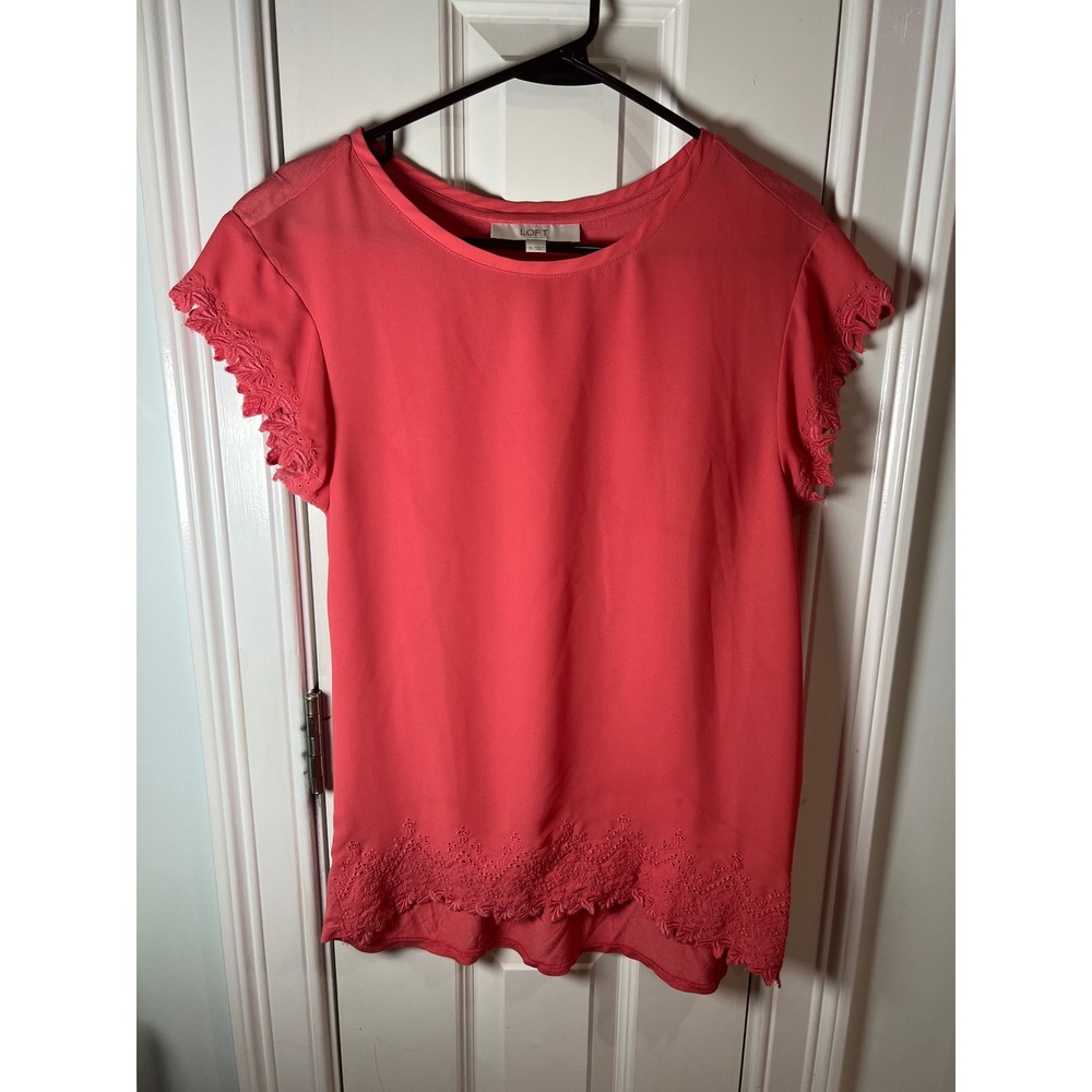 Ann Taylor LOFT Coral Pink Eyelet Trim Mixed Media Short Sleeve Blouse Medium